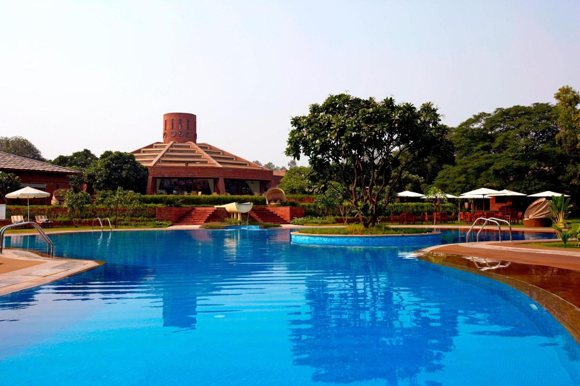 The Westin Sohna Resort & Spa Гургаон Екстериор снимка