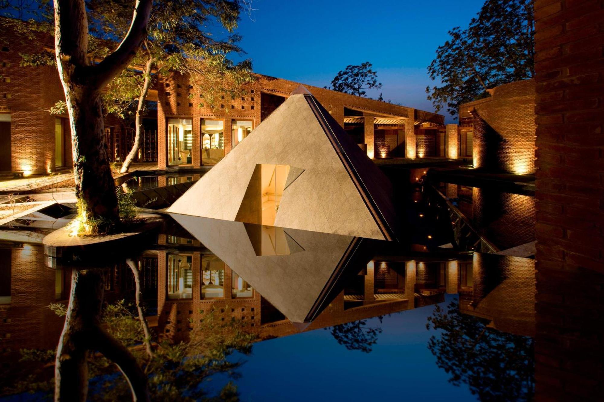 The Westin Sohna Resort & Spa Гургаон Екстериор снимка
