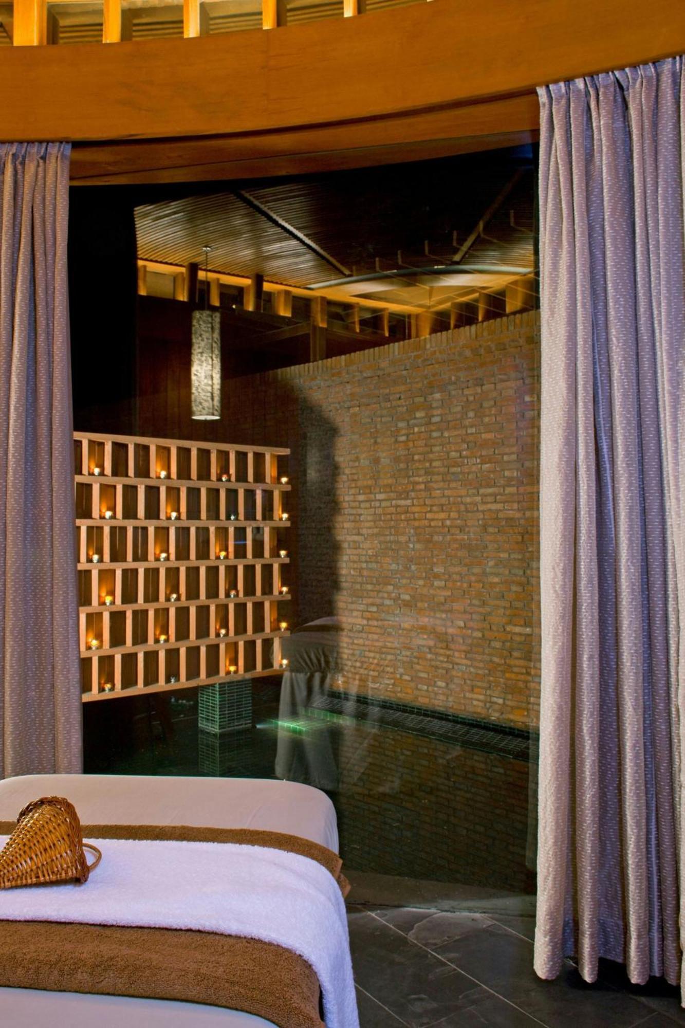 The Westin Sohna Resort & Spa Гургаон Екстериор снимка